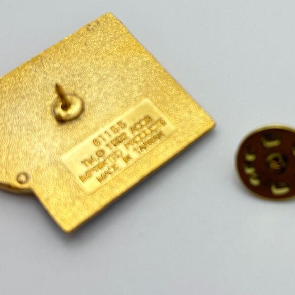 Vintage Avon 1996 Atlanta Olympic Woman Pin Cultural Olympiad Sponsor - Picture 4 of 6